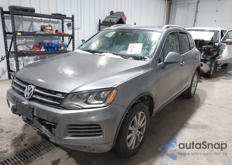 2014 Volkswagen Touareg 3.6L Sport z USA, uszkodzony, nr VIN WVGEF9BP5ED012353